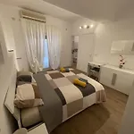 Mama 3* Agira