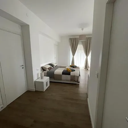 Mama Bed & Breakfast Agira