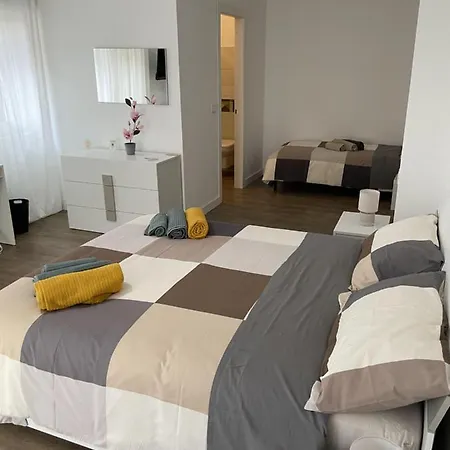 Mama לינה וארוחת בוקר 3*